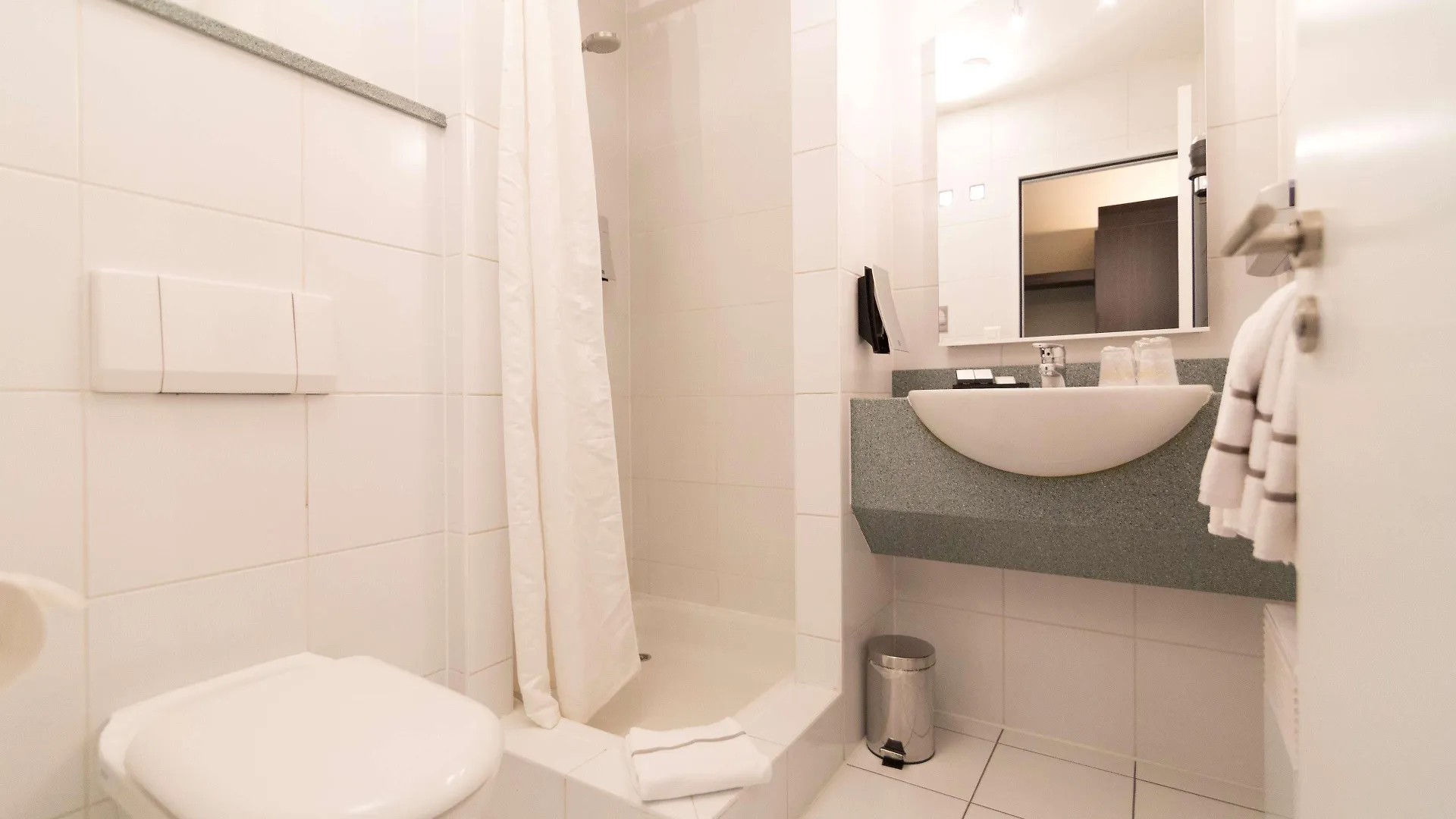 ***  Hotel Docklands Antwerpen Belgien
