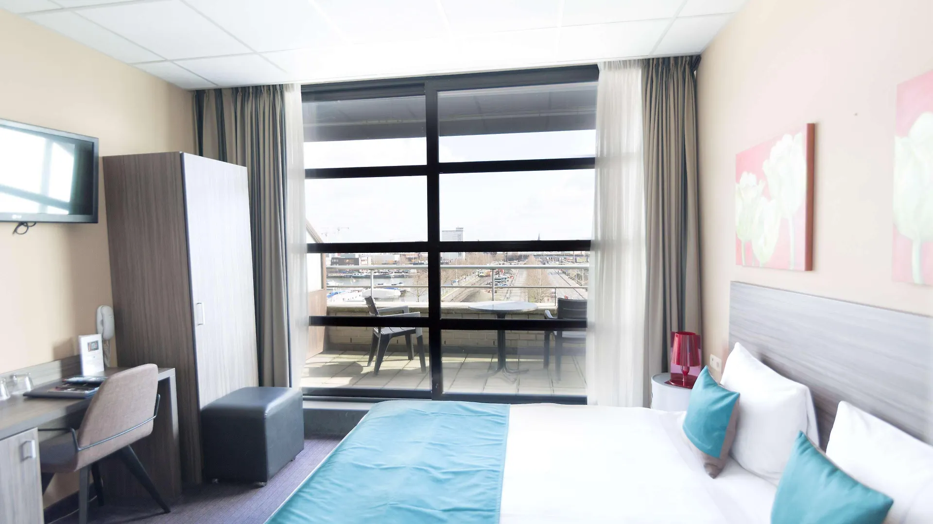 Hotel Docklands Antwerpen 3*,